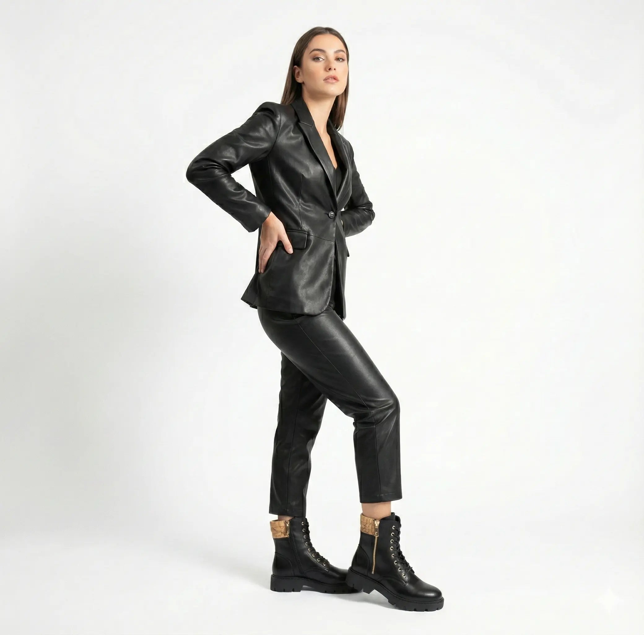 Alviero Martini Prima Classe Women’s Classic Synthetic Ankle Boots – Black Alviero Martini Prima Classe